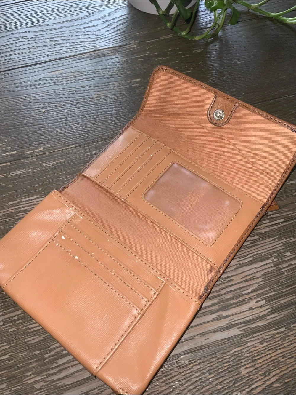Fossil Tan Leather Snap Trifold Wallet
